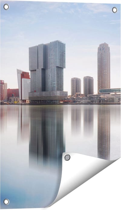 Gards Tuinposter Rotterdamse Skyline met de Erasmusbrug - 40x60 cm - Tuindoek - Tuindecoratie - Wanddecoratie buiten - Tuinschilderij