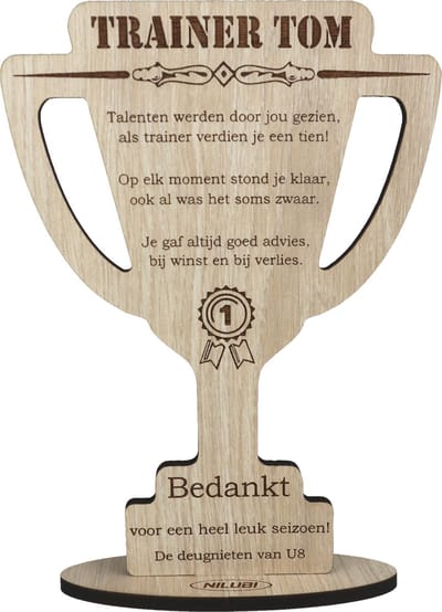 Beker trainer - bedankt coach - gepersonaliseerde houten wenskaart - kaart van hout om begeleider te bedanken met eigen naam en tekst