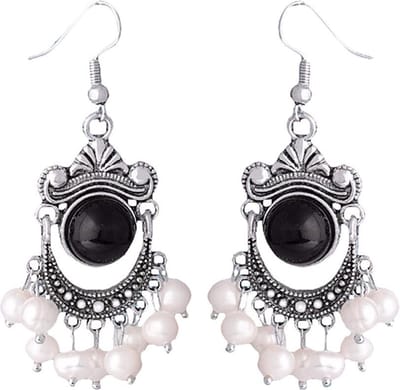 Zoetwater parel oorbellen Pearl Retro Black - oorhangers - echte parels - sterling zilver (925) - wit - zwart - luxe sieraden zakje - parel oorbellen dames