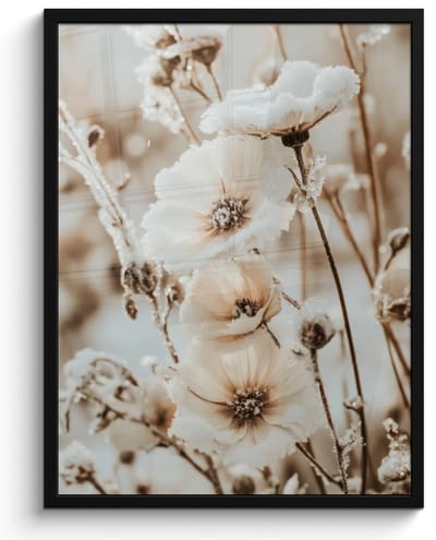 Poster in lijst - Fotolijst 50x70 cm - Posters - Bloemen - Winter - Wit - Sneeuw - Beige - Posterlijst zwart - Decoratie - Wanddecoratie woonkamer - Muurdecoratie slaapkamer