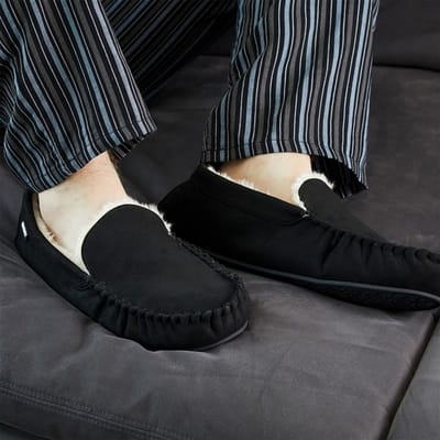 DKNY heren zwarte pantoffels met namaakbont voering – comfortabel & licht schokdempend Maat 43