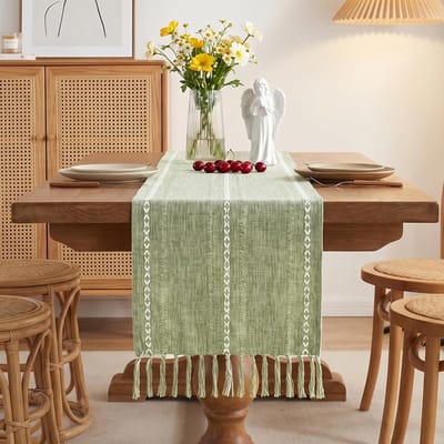 Tafelloper Katoen Linnen - Tafelkleed Runner - Eettafel Decoratie - Ajoursteek met Kwastjes - 33x183 cm - Saliegroen