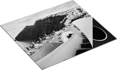 Chefcare Inductie Beschermer Luxe Huisjes aan de Kust in Fira, Griekenland - Zwart Wit - 60x50 cm - Afdekplaat Inductie - Kookplaat Beschermer - Inductie Mat