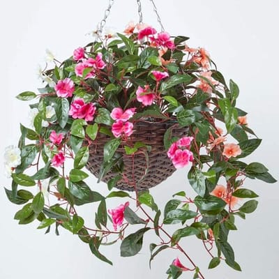 Decoratieve Kunstmatige Hangplant met Kleurige Bloemen in Rieten Mand - 85 cm