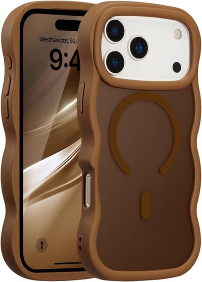 YPCd MagSafe Hoesje Geschikt voor Apple iPhone 17 Pro – Shockproof TPU – Curly Wave Backcover – Anti-Slip – Koffiebruin