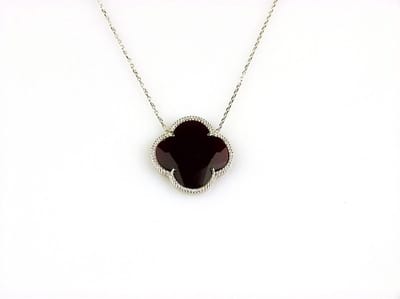 model Fiori klein ketting in zilver robijnrode klaver