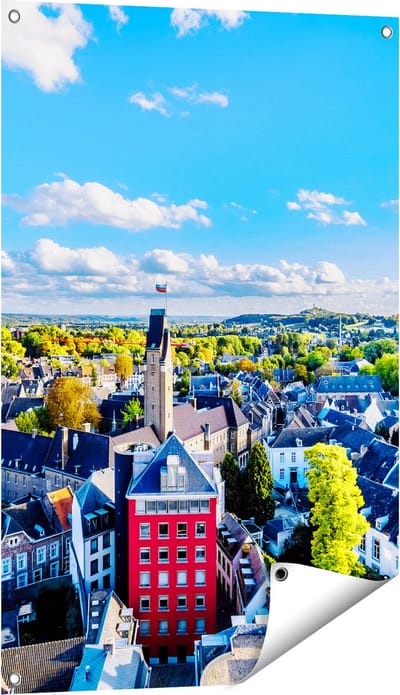 Gards Tuinposter Maastricht Stad met Huizen - 60x90 cm - Tuindoek - Tuindecoratie - Wanddecoratie buiten - Tuinschilderij