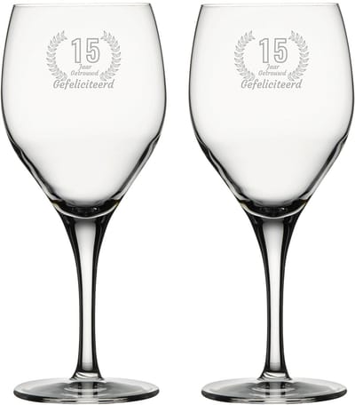 Gegraveerde set rode wijnglazen 42,5cl Gefeliciteerd 15 jaar getrouwd