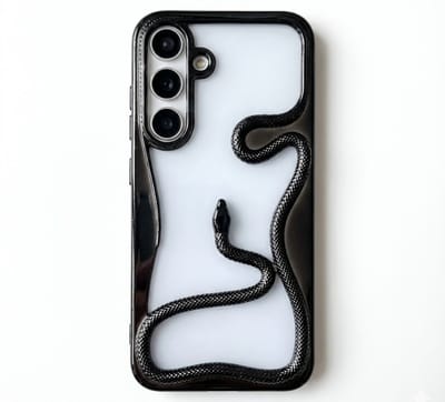 Zwart slang design telefoon hoesje geschikt voor Samsung Galaxy S24 dames en heren met 3D reliëf slang detail, zachte TPU backcover met electroplating rand en effen kleur afwerking