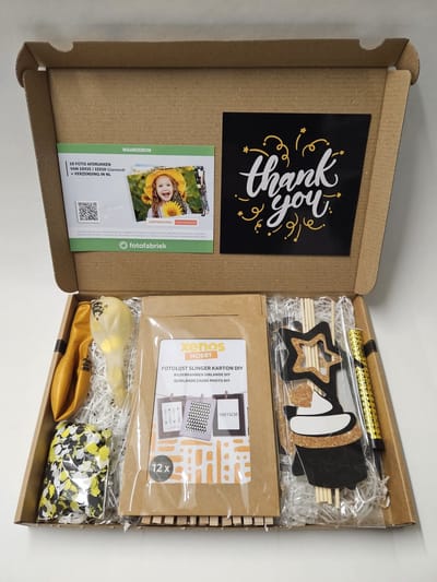 Foto Pret Pakket - Thank You met fotocadeaubon, mystery card met persoonlijke (video)boodschap en vele foto-feestartikelen | Verjaardag | Jubileum | Zomaar