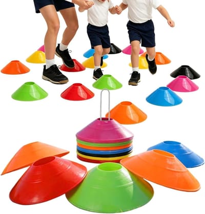 Verpakking met 50 sporttrainingskegels met standaard en tas – behendigheidskegels van PE, stapelbaar, 19 x 5 cm, set met gekleurde markeringen, voor voetbaloefeningen, basketbal, team
