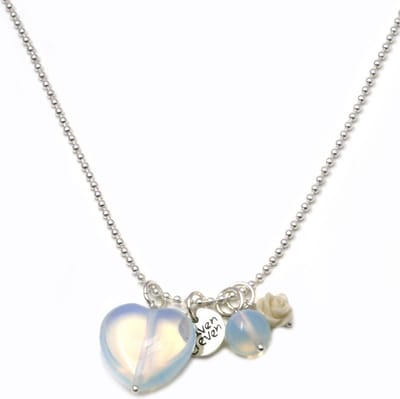 Heaven Eleven ketting rvs ballchain met een hart van opaliet