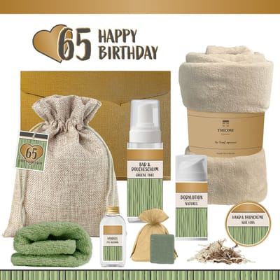 Geschenkset “65 Happy Birthday” - 8 producten - 1140 gram - Triomf Cosmetica | Luxe wellness Cadeaubox voor haar Giftset Verjaardag Vijfenzestig jaar Cadeau Pakket Gefeliciteerd Verjaardagscadeau Vrouw Sixty-five Years Hartje Goud Groen Beige