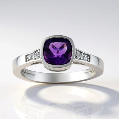 Cavill - Elegante Zilveren Ring 925 Sterling met 0,836 ct Siberische Amethist en 0,076 ct Pave Zirkonen - Antiek Kussen Slijpsel