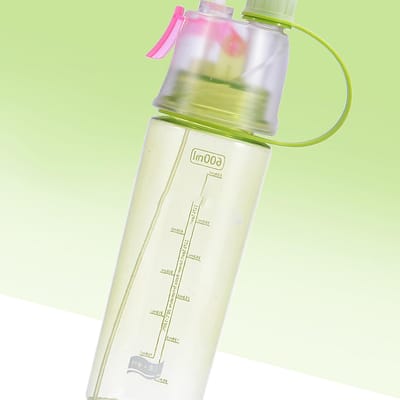 Bouteille Pulvérisateur d'Eau Échelle Claire 600ml Grande Capacité Plastique pour Sports Randonnée Pique-nique Vert white