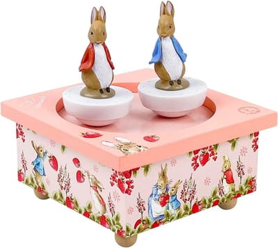 Houten Muziekdoos - Dansende Figuren - Babykamer Decoratie - Magnetische Dansvloer - 198 x 13 cm - Aardbeien