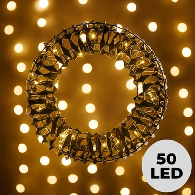 Lomera Verlichte Krans - Kerstkrans Zwart - 30 Cm Diameter - 50 Led Lampjes - Warm Witte Verlichting - Microled Verlichting - Metalen Frame - Binnen Gebruik - Batterij Aangedreven - Timer Functie - Kerst Krans voor Binnen