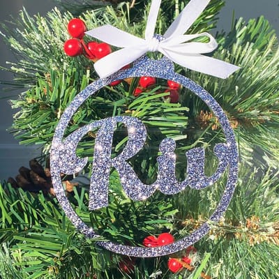 Kersthanger | Kerstornament | Kerstbal | Kerstgeschenk | Gepersonaliseerd | Hxb 10x10 cm| Acryl | Plexiglas | glitter blauw