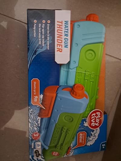 Playtive Waterpistool Thunder - tot 9m Reikwijdte - Inhoud tot 850 ML