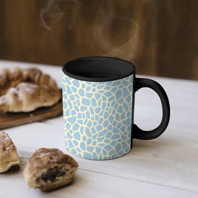 Magische Mok - Foto op Warmte Mokken - Koffiemok - Giraf - Modern - Blauw - Magic Mok - Beker - 350 ML - Theemok