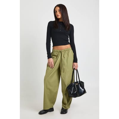 boohoo Dames Poplin Broek Met Elastische Tailleband En Barrel Silhouet | Kaki | Maat: 36