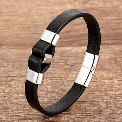 Stoere Heren Armband Leer - Zwart met Zilver Kleurige Accenten - Leren Armbanden - Papa Cadeau Voor Mannen - Vaderdag