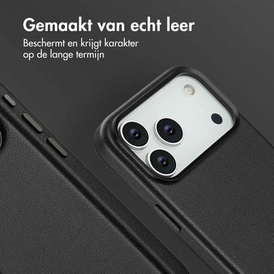 Accezz Hoesje - Geschikt voor iPhone 17 Pro Max - geschikt voor MagSafe Leather Backcover - Black