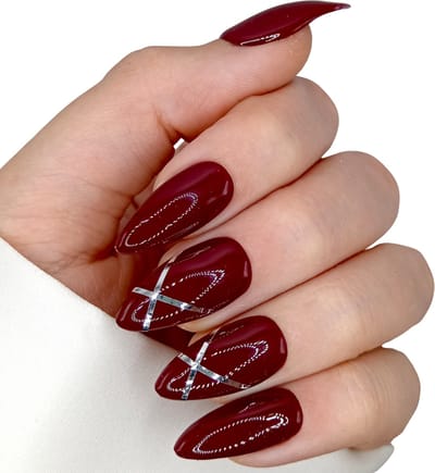 SD Press on Nails - B-220 - Plaknagels - Nagelset 20 Nagels - Donkerrood met Zilveren streepjes - Gellak - Nagellak - Medium Stiletto Nageltips - Nepnagels met Lijm - Kunstnagels - Nail Art - Handmade - Valse nagels - Nagelvijl - Accessoires