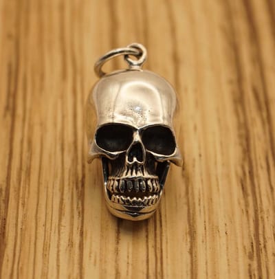 Sterling zilver hanger doodskop met bewegende kaak - stoere doodshoofd hanger van 925 zilver - zilveren gothic hanger - sterling zilveren horror hangertjes - doodskoppen hangers