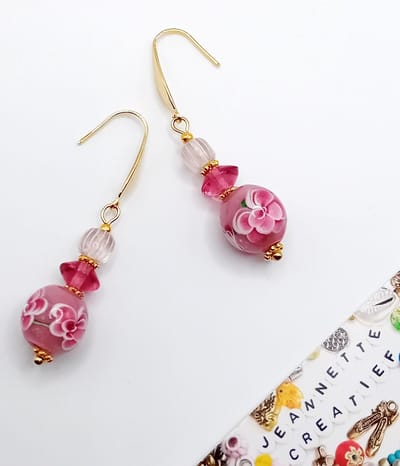 Jeannette-Creatief® - Chique - Oorbellen Roze Lampwork Glaskralen RVS Gouden Oorhaakjes DQ kralen - Roze Oorbellen - Oorbellen Goud RVS – Oorhangers - Oorbellen - Valentijn