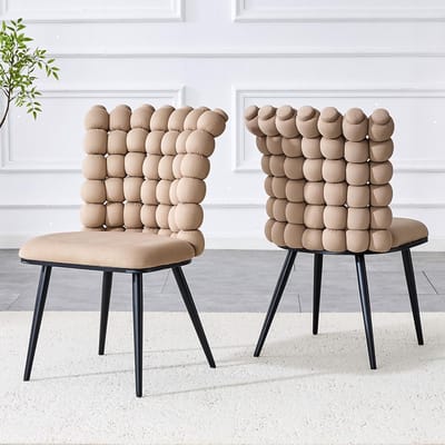 BLACKCOLORS Eetkamerstoelen van licht camelkleurig fluweel met rugleuning met ballen (set van 2) – Poten van zwart gespoten metaal + stabiele ondersteuning, moderne en luxueuze stijl, geschikt voor eetkamers, woonkamers en garderobes