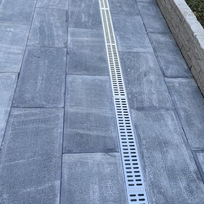 Afvoerrooster Terras - Lineaire Goot - Waterafvoer Tuin - Versterkt Draagvermogen - 60 cm Lengte - Zilver