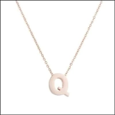Aramat Jewels | Halskettingen | Rosékleurige Initiaal Ketting RVS – 45cm Gepersonaliseerde Letter Ketting | Q | |1,5mm | Staal | Volwassenen | Verkleurd niet