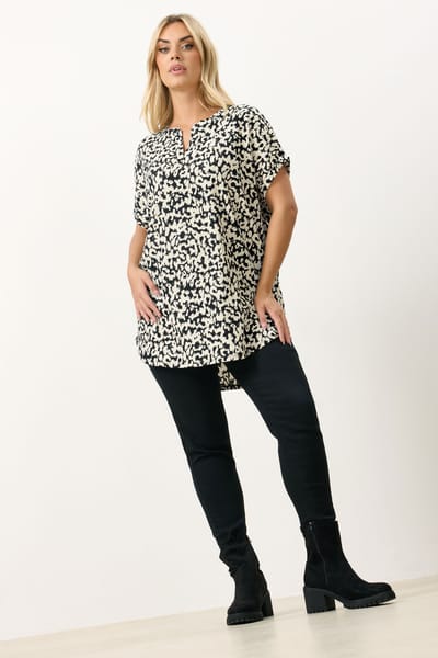 Yours Zwarte Abstracte Top Met Inkeping In De Hals Size 50-52
