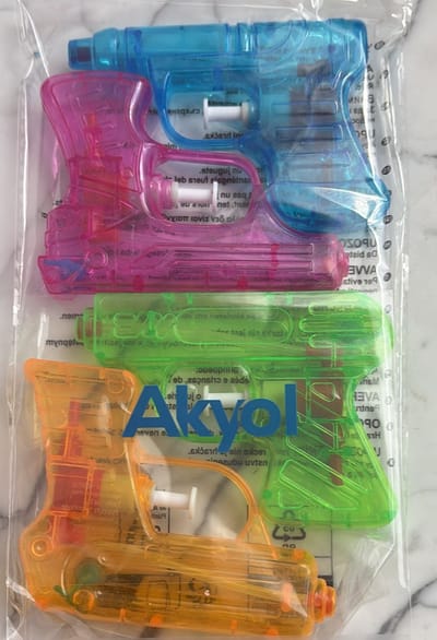 Akyol - Waterpistool - Waterpistolen - Watergeweer - watergun 4 stuks - meerdere kleuren