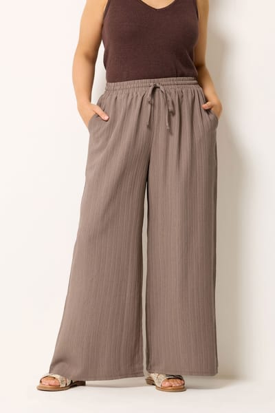 Yours Natuurlijke Getextureerde Broek Met Wijde Pijpen Size Short > 42