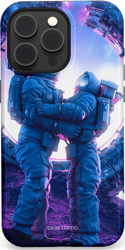 Casetastic Hoesje Geschikt voor Apple iPhone 15 Pro Max Magsafe - Stijlvolle Beschermende Duo-layer Case - Ruimtereis vol liefde