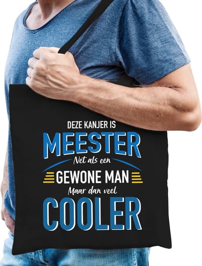Gewone man / meester cadeau tas zwart voor heren - blauwe en witte letters - beroepen tas - kado tassen - leraar bedankt / verjaardag / collega