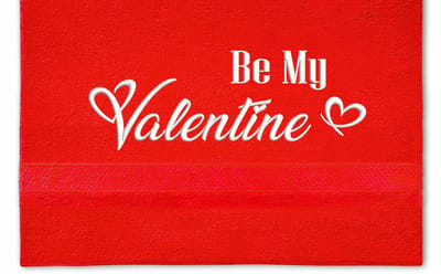 Valentijn Handdoek Rood 50x100 cm – Geborduurd “Be My Valentine” – Badstof 100% Katoen – Luxe Valentijnscadeau