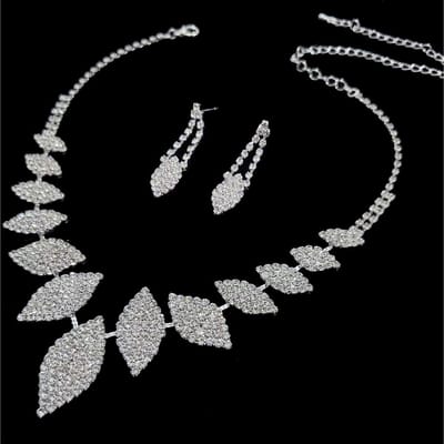 Nieuwe Ketting, Oorbellen Set, Strass Sleutelbeen Item, Bruids Sieraden Ketting, Diamant-ingelegde Banket Set Ketting. wit