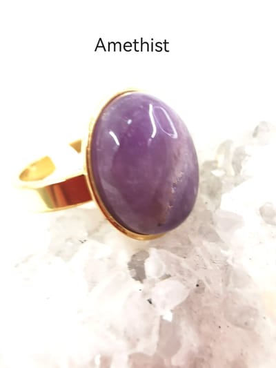 Ring met edelsteen - Amethist - ovaal - Goudkleurig - RVS - maat 16 - Edelsteen ringen zijn niet alleen prachtige sieraden, maar ook dragers van diepe betekenis en symboliek.