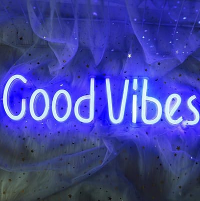 ZoeZo Wandlamp Good Vibes - Neon verlichting - Sfeerverlichting - LED lamp - Neonlicht - Neon Sign - Blauw