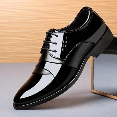 Leren schoenen Heren Zakelijke formele kleding Britse casual Glanzende lakleren schoenen Jeugdwerk Plus-size Trendy leren schoenen 47 black
