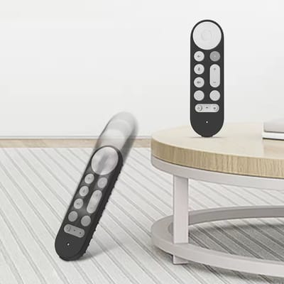 New Age Devi - Luxe Siliconen Soft Case Cover Hoesje Geschikt Voor Google Chromecast 2020 - Met Google TV Afstandsbediening Remote - Bumper Sleeve Beschermhoes - Optimale Bescherming Tegen Krassen Stoten - Zwart