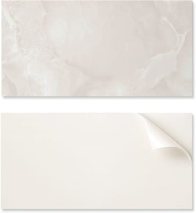 Vinylpaneel met motief voor eenvoudige wandtransformatie, 100x50 cm, delicate marmertextuur.
