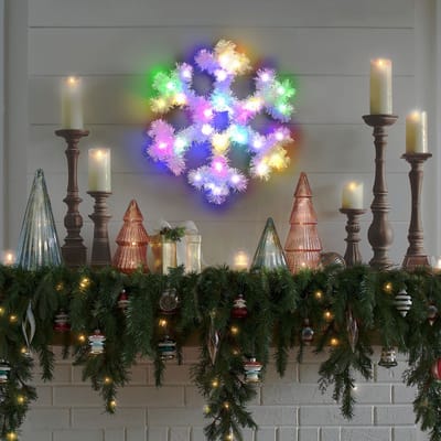 Kerstverlichting Binnen op Batterij - Verlichte Sneeuwvlok met RGB kleuren - 32cm Ophangbaar - Incl. Batterijen