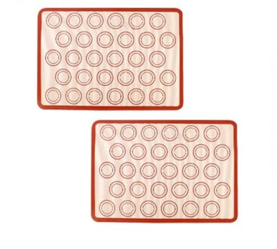 2 stuks Siliconen macaron bakmat - Antiaanbakmat - Antislip - Wasbare - Herbruikbare - Voor bitterkoekjes/cake/brood maken - Anti-aanbak siliconen macaron bakplaat - Rood- 42 x 29,5 cm