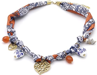 Ketting - stof - met RVS charms - 40-45cm - dames - sieraden - trendy - hip - cadeau