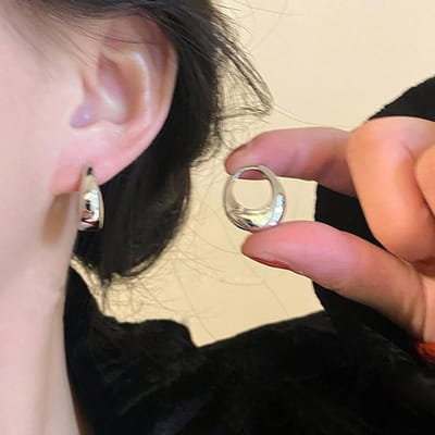 6 stuks/set Minimalistische Huggie Hoepeloorbellen van roestvrij staal voor dames Eenvoudige metalen cirkeloorbellen Punk Rock Sieraden Cadeau Groothandel black