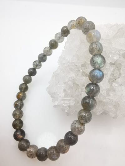 Armband – Edelsteen – Grijze labradoriet - 6mm Kralen - 18 cm - Werking - sterk beschermende en spirituele steen.